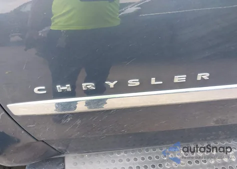 2007 Chrysler Aspen Limited z USA, uszkodzony, nr VIN 1A8HW582X7F532568